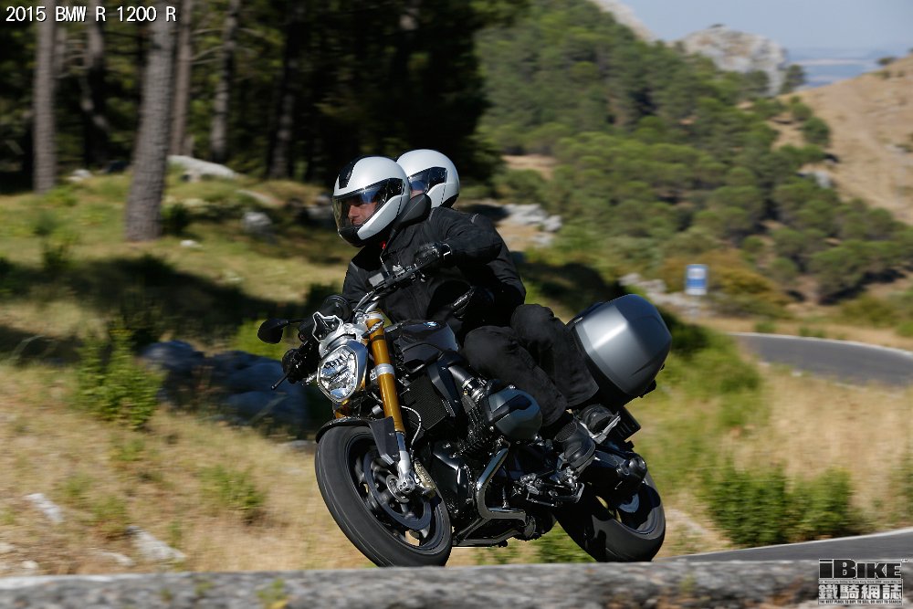 la-nuova-bmw-r-1200-r-p90163298-highres