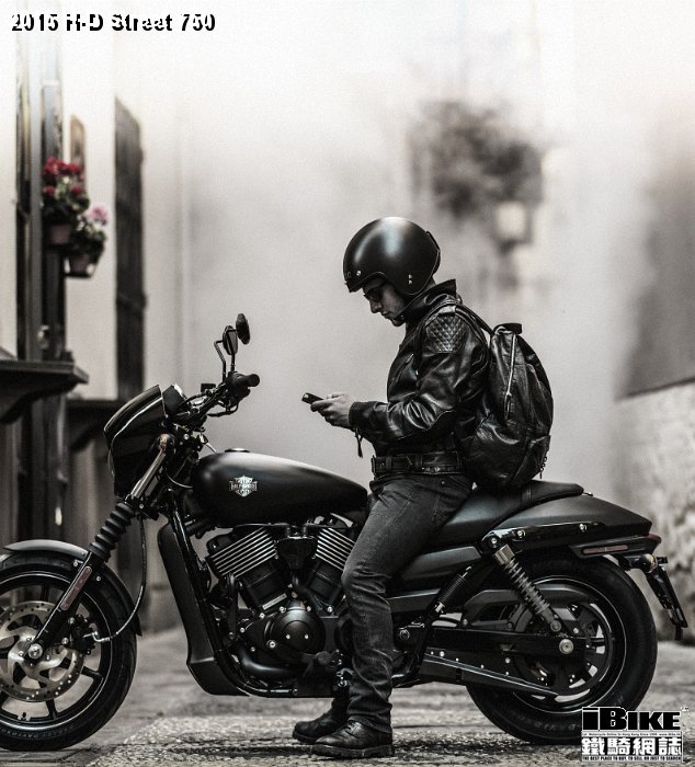 la-nuova-gamma-2015-di-harley-davidson-sempre-piu-ricca-e-completa-2442