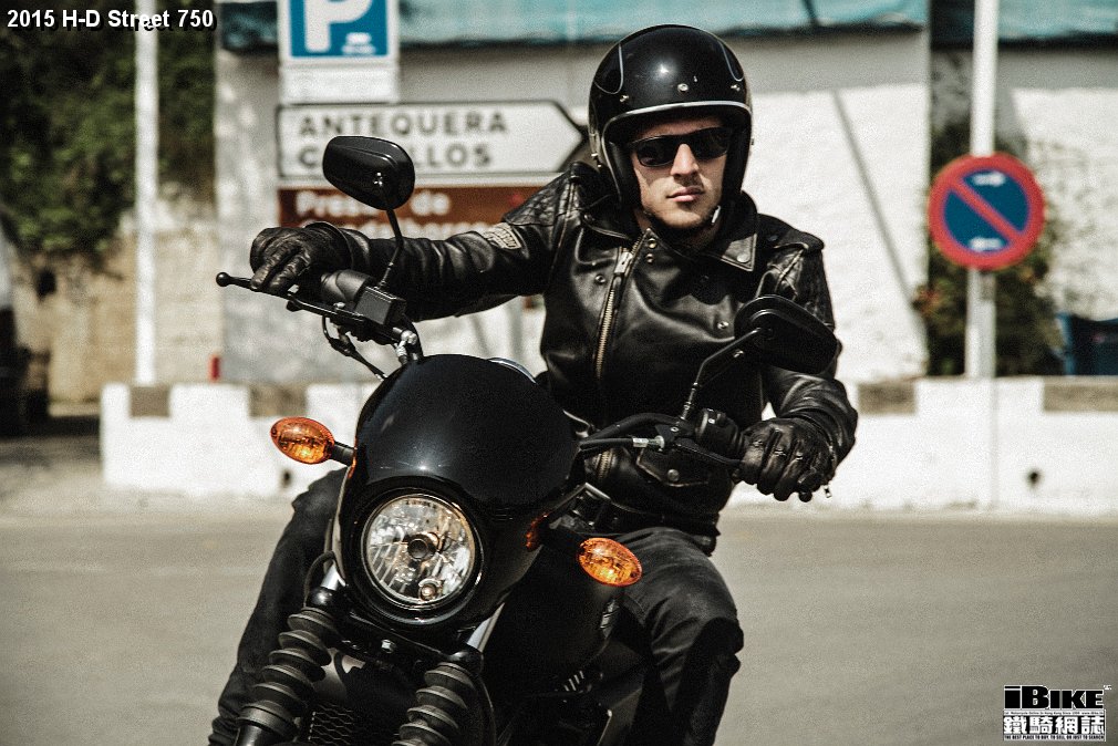 la-nuova-gamma-2015-di-harley-davidson-sempre-piu-ricca-e-completa-2454