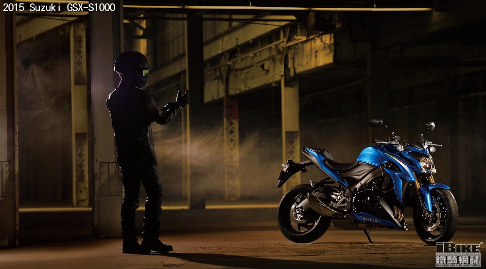 suzuki-press-kit-intermot-novita-2015-gsx-s1000al6 action 2