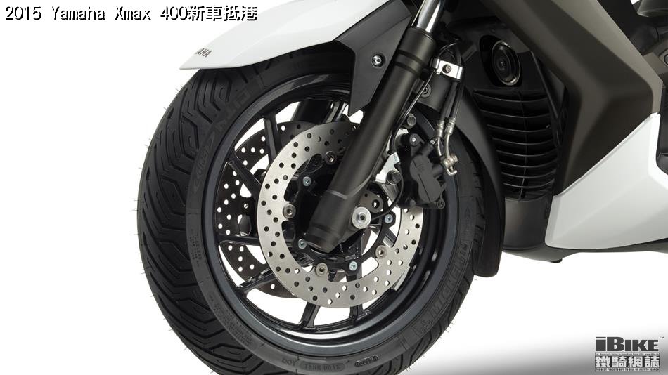 2015-Yamaha-X-MAX-400-EU-Absolute-White-Detail-005