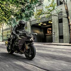 NJA_1110  Ninja H2? Carbon