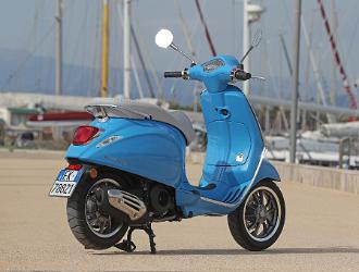 18-vespa-primavera-125-50-anniversario