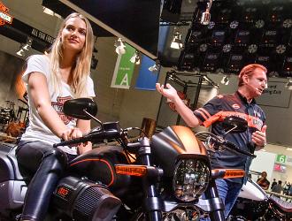 intermot 18 018 007  Pressekonferenz Harley Davidson, FXDR 114, Halle 9